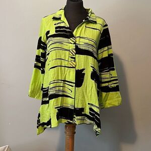 NWT Ali Miles Womens Neon Green Black Brush Stroke Print 3/4 Sleeve Blouse